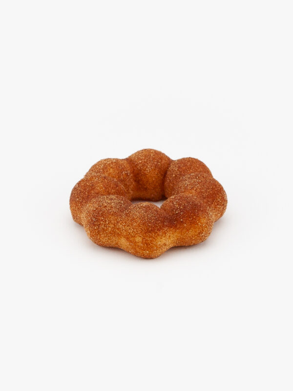 A single regular churro mochi donut